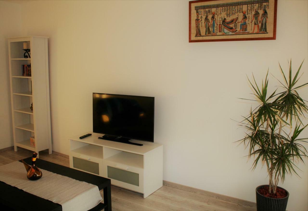 Casa Peterfi - Apartment With 3 Bedrooms And Spacious Living Room Тыргу-Муреш Экстерьер фото