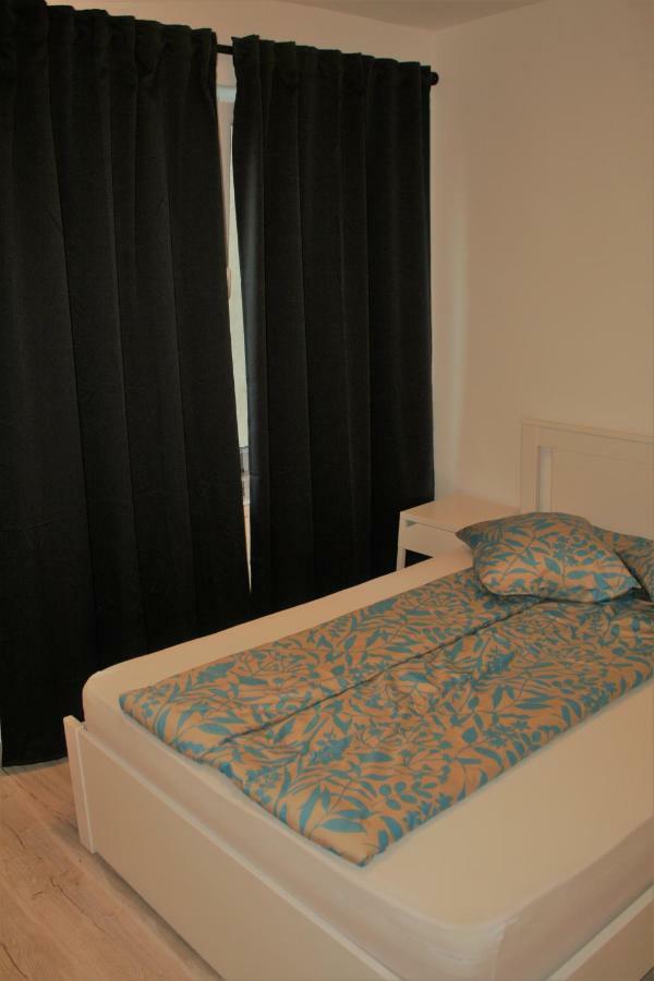 Casa Peterfi - Apartment With 3 Bedrooms And Spacious Living Room Тыргу-Муреш Экстерьер фото
