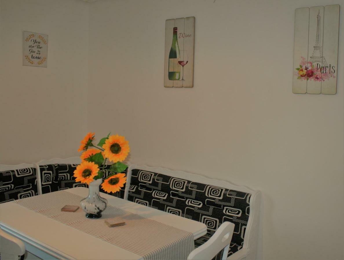 Casa Peterfi - Apartment With 3 Bedrooms And Spacious Living Room Тыргу-Муреш Экстерьер фото